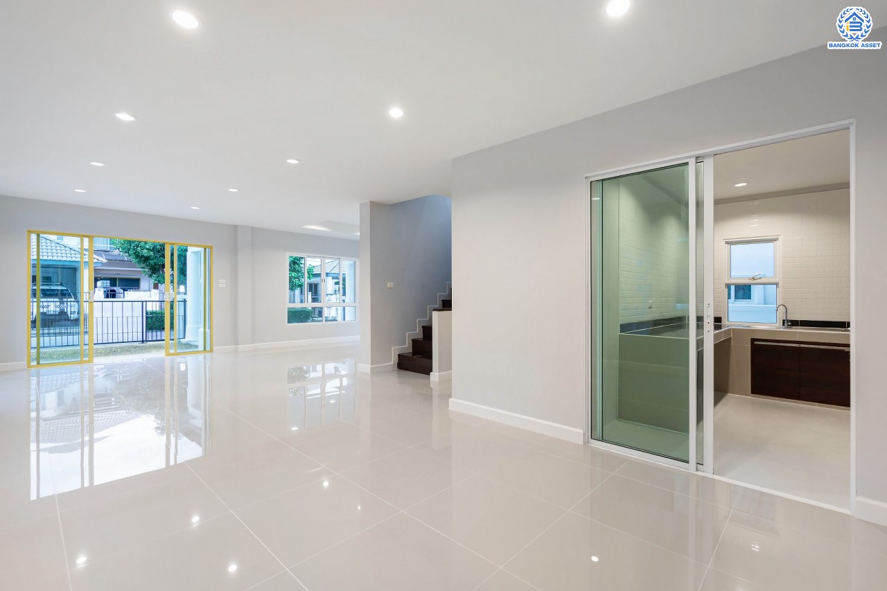 บ้านมือสองตกแต่งใหม่ โครงการ ชวนชื่นโมดัส ราชพฤกษ์-ท่าอิฐ เนื้อที่กว่า 53 ตร.ว. พร้อมฟังก์ชัน 3 ห้องนอน 3 ห้องน้ำ จอดรถได้ 2 คัน บนทำเลศักยภาพ เชื่อมต่อถนนรัตนาธิเบศร์ และถนนราชพฤกษ์ ทำเลใจกลาง 2 เซ็นทรัล ใกล้รถไฟฟ้า "สถานีบางรักน้อยท่าอิฐ"